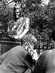 Памятник на могиле А. А. Куманева